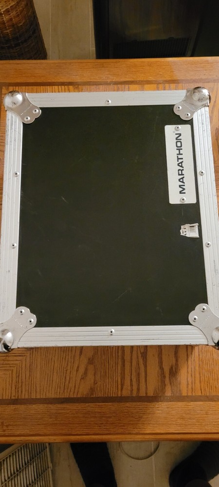 Marathon Dj Case For CD Turntables/Mixer