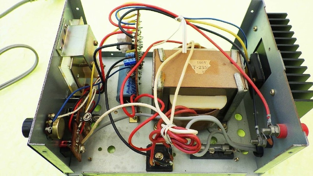 ALINCO EPS-65M DC stabilized power supply Vintage first come first served