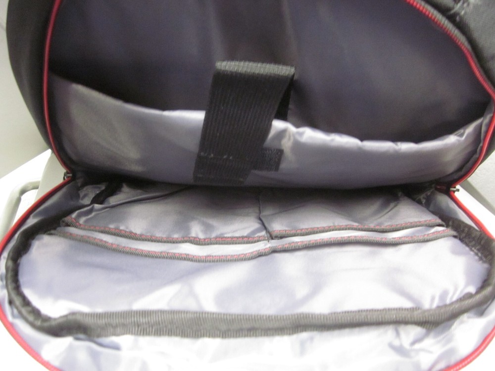 New Lenovo ThinkPad 15.6" Essential Backpack 4X40E77329