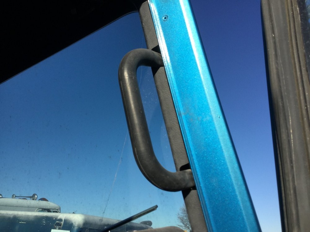 Freightliner FLA Grab Handle, Cab Entry (Front) - Used