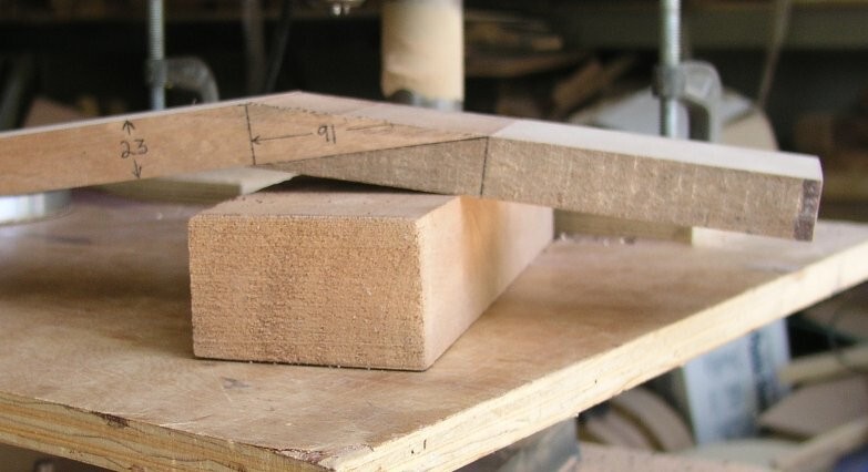 Make Your Own Rodriguez Guitar-Online Apprentice Guitar Making Course CDROM