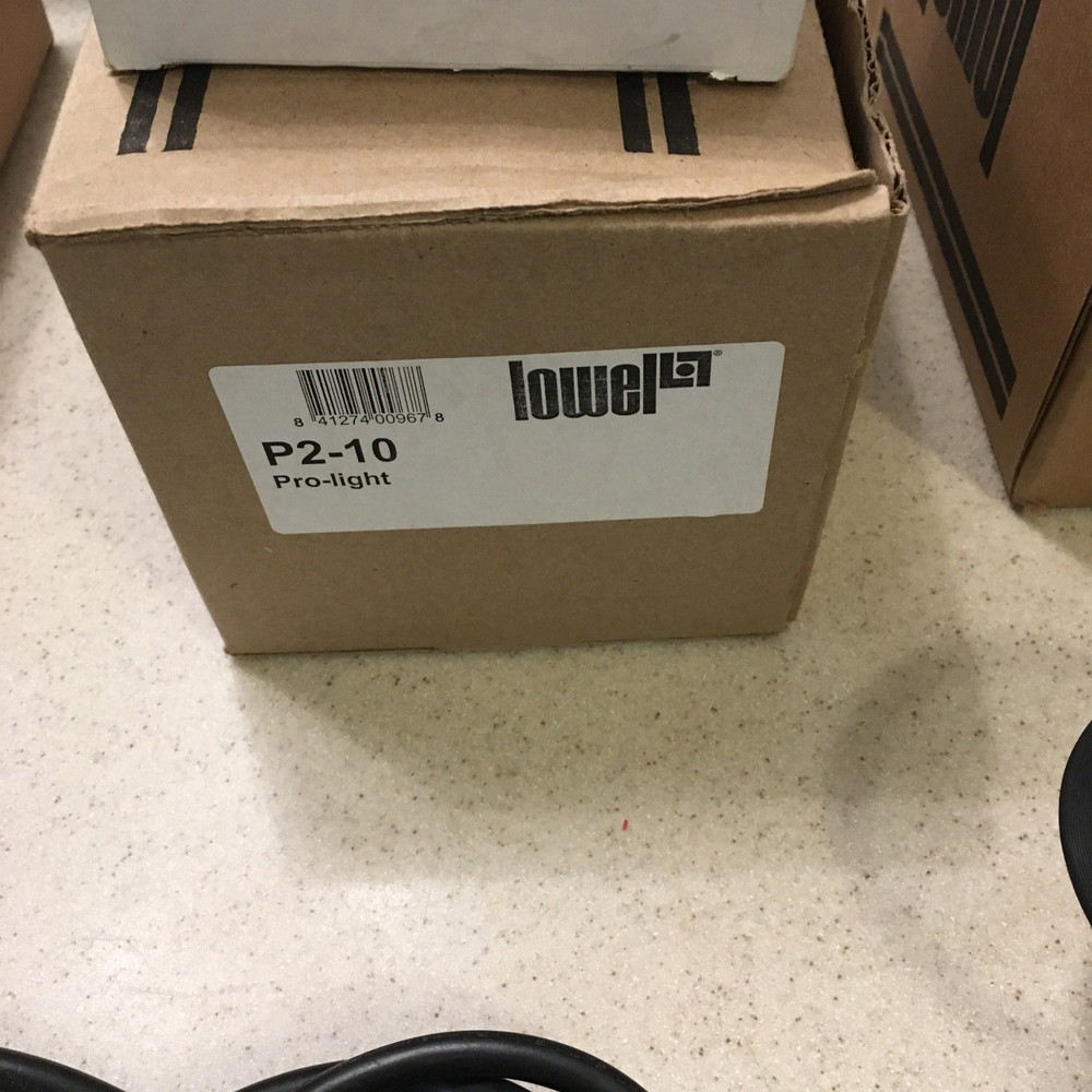 Lowel Omni & Lowel TOTA Light Bundle Lot With Soft Case and More!!