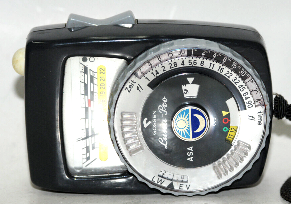 Gossen Luna Pro Analog Ambient Light Meter & Leather Case