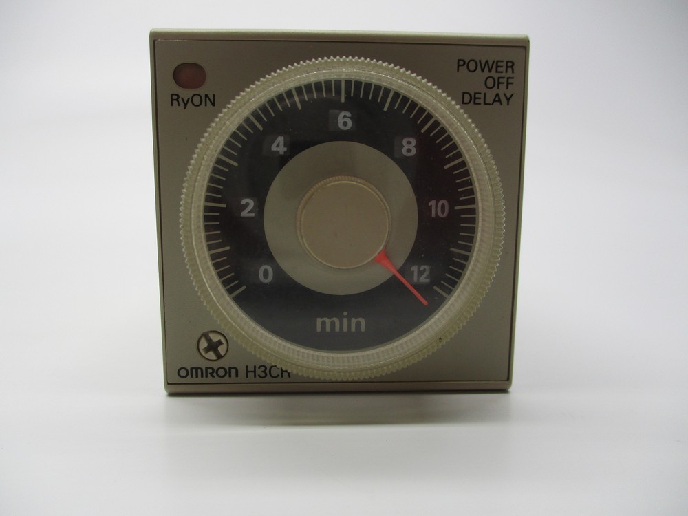 OMRON H3CR-H8L TIMER NSNP