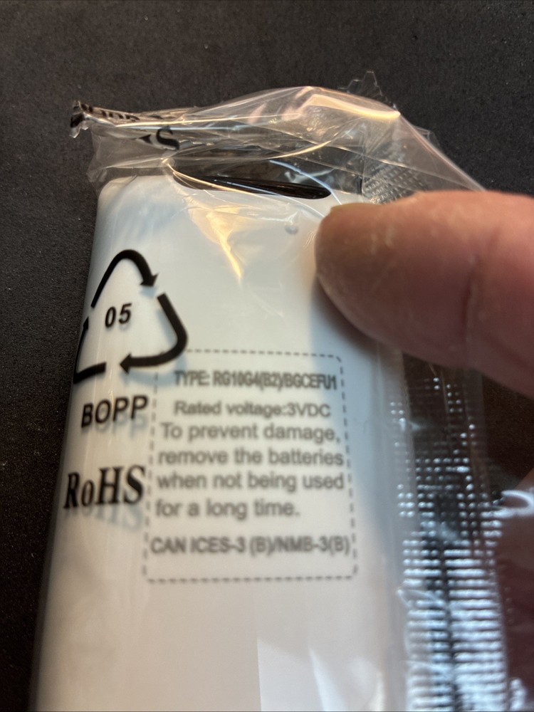 Midea RG10G4(B2)/BGCEFU1 White Handheld Wireless Air Conditioner Remote Control