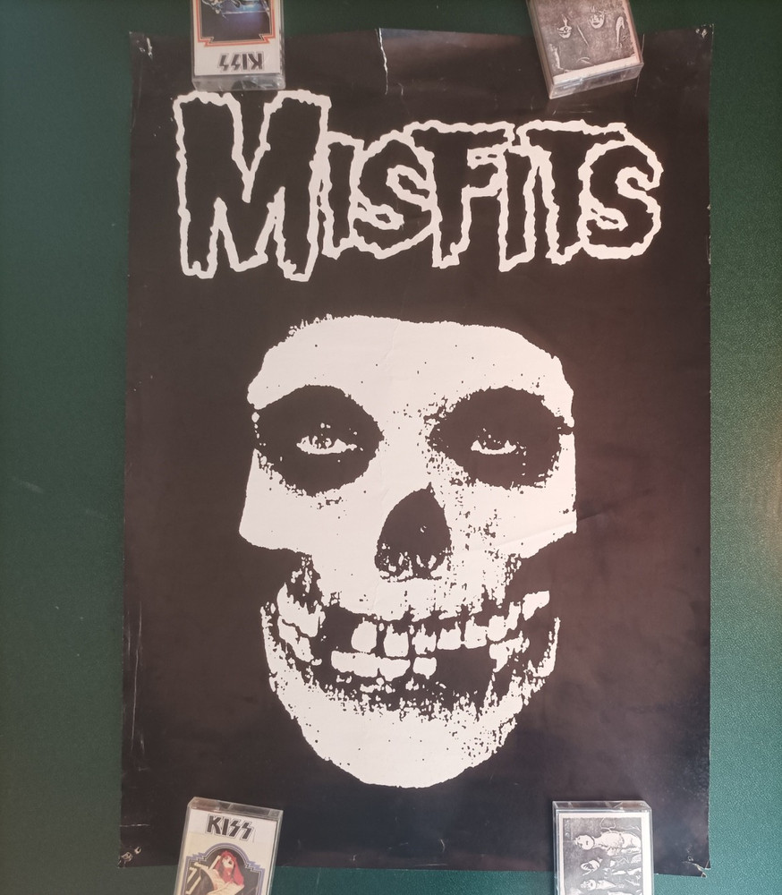 Vintage Misfits Crimson Ghost Poster - Plan 9 Samhain Danzig 25" x 17.5"