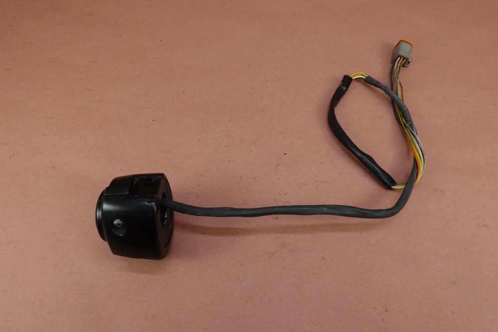 2004-2005 Harley Dyna Super Glide Sport FXDXI Left Handle Bar Control Switch