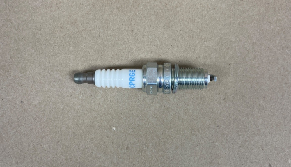 New NGK DCPR6E 3481 Spark Plug
