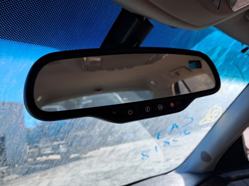 DTS 2007 Glove Box 4830433