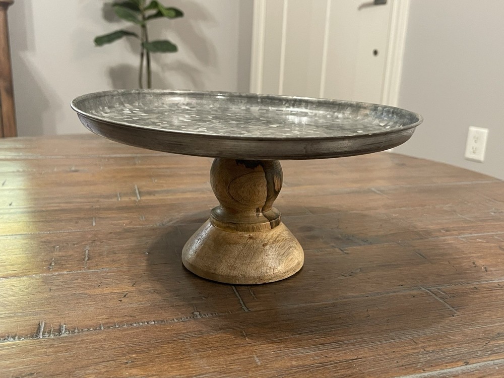 Boston Warehouse Cake Stand