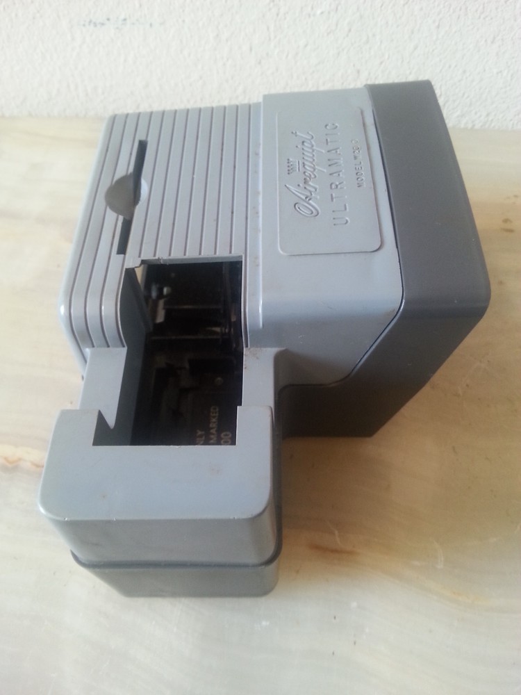 Vintage AIREQUIPT Automatic Slide Viewer Ultramatic
