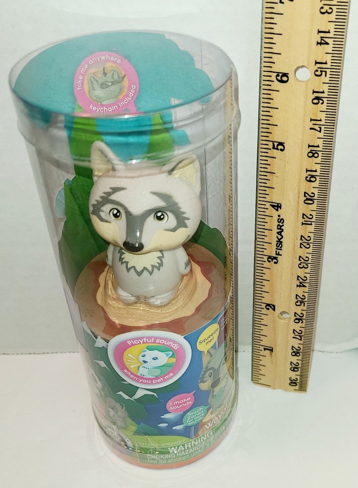 Hexbug Lil' Nature Babies Gray Wolf Waya with Keychain Attachment Interactive