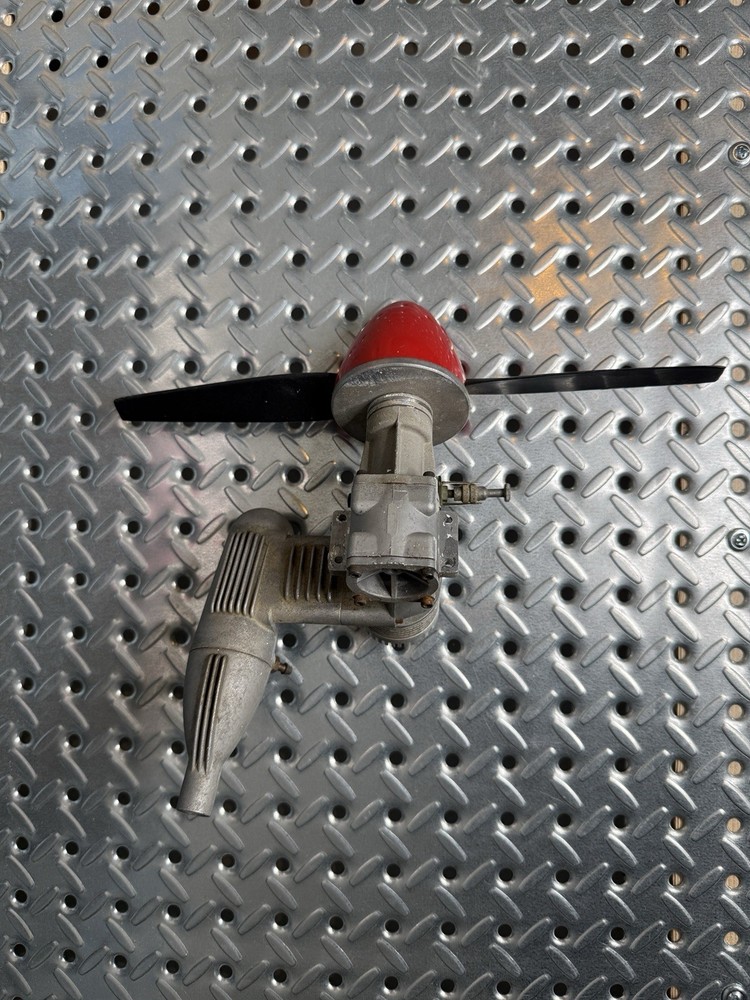 50. KB 40 RC AIRPLANE ENGINE WITH MUFFLER