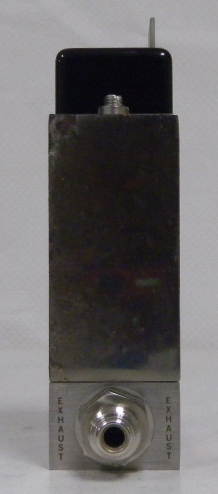 Unit UFC-1200A Mass Flow Controller, Gas- HCL, Range- 500 SCCM, Used