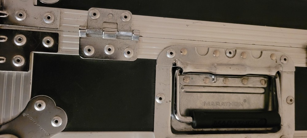 Marathon Dj Case For CD Turntables/Mixer