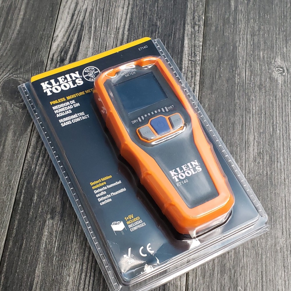 Klein Tools Pinless Moisture Meter ET140 NEW