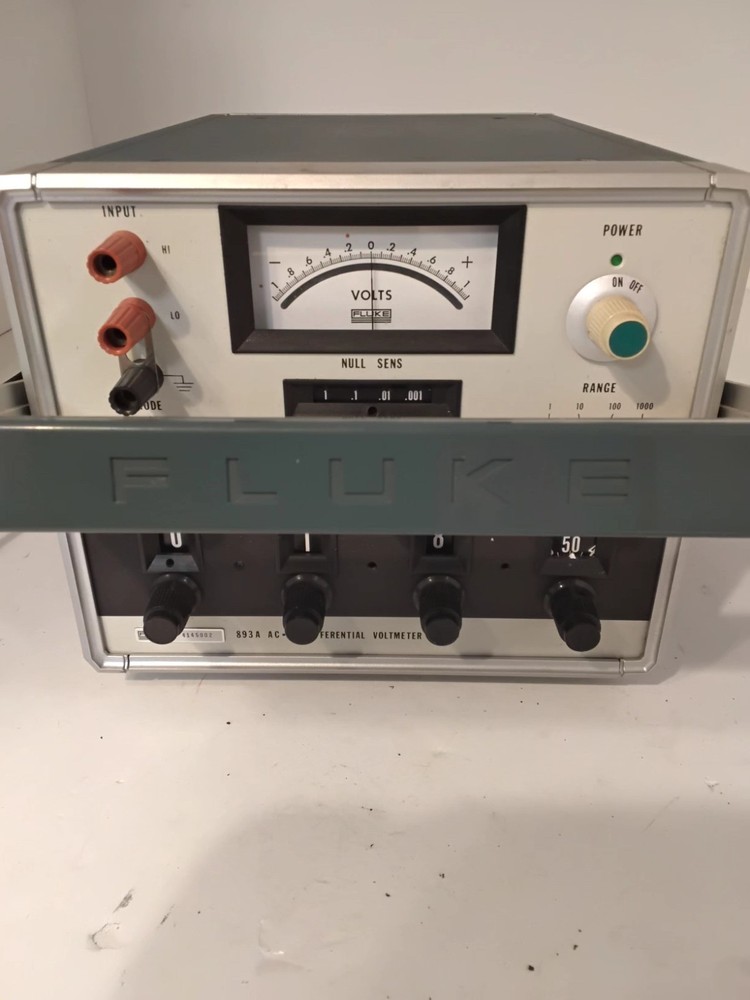 FLUKE 893A AC/DC DIFFERENTIAL VOLTMETER