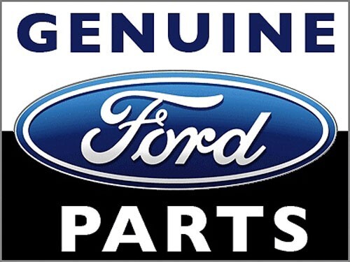 2000 - 2005 Ford Excursion Rear Lift gate Windshield Window Wiper Blade Arm USED