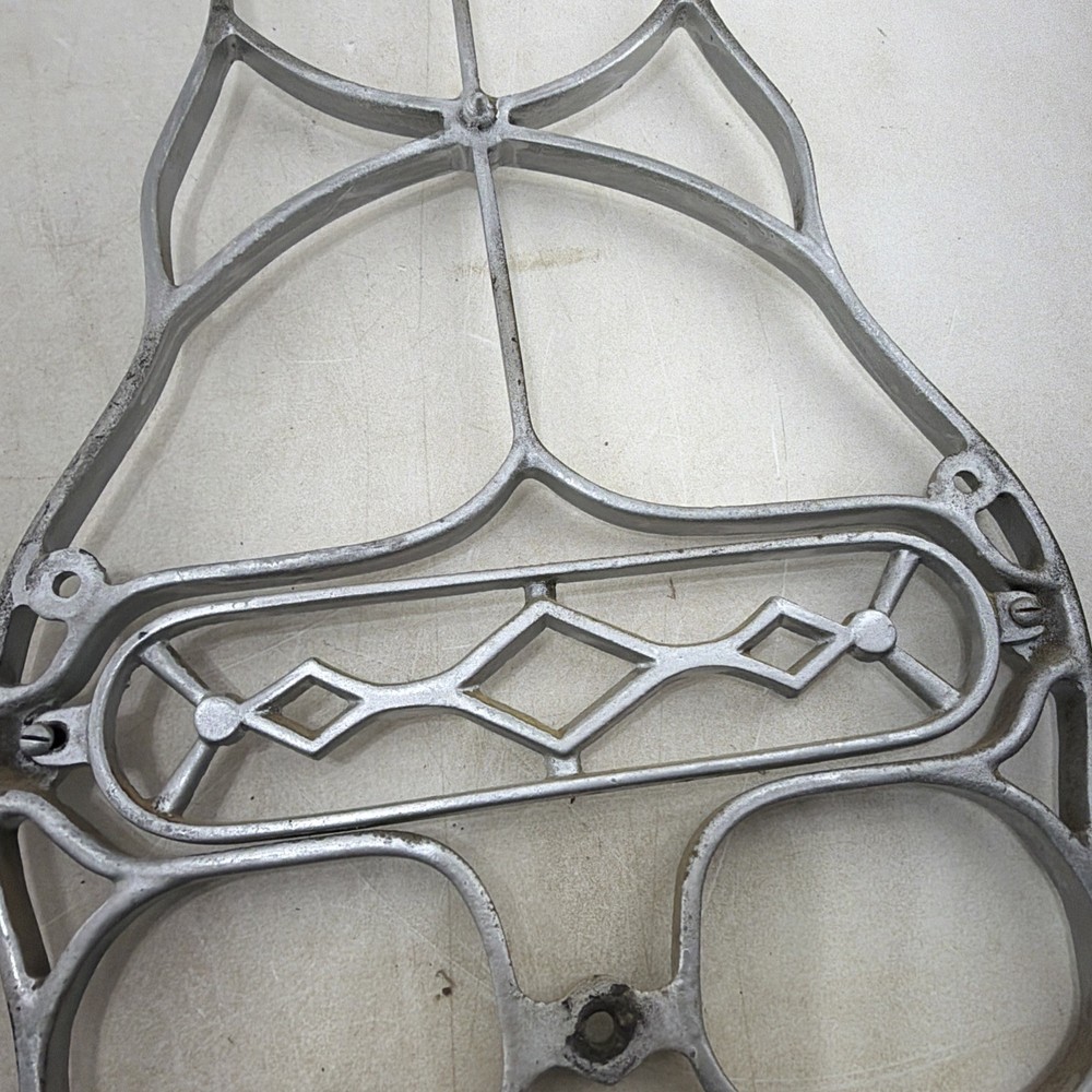 Treadle Sewing Machine Cast Iron table Base