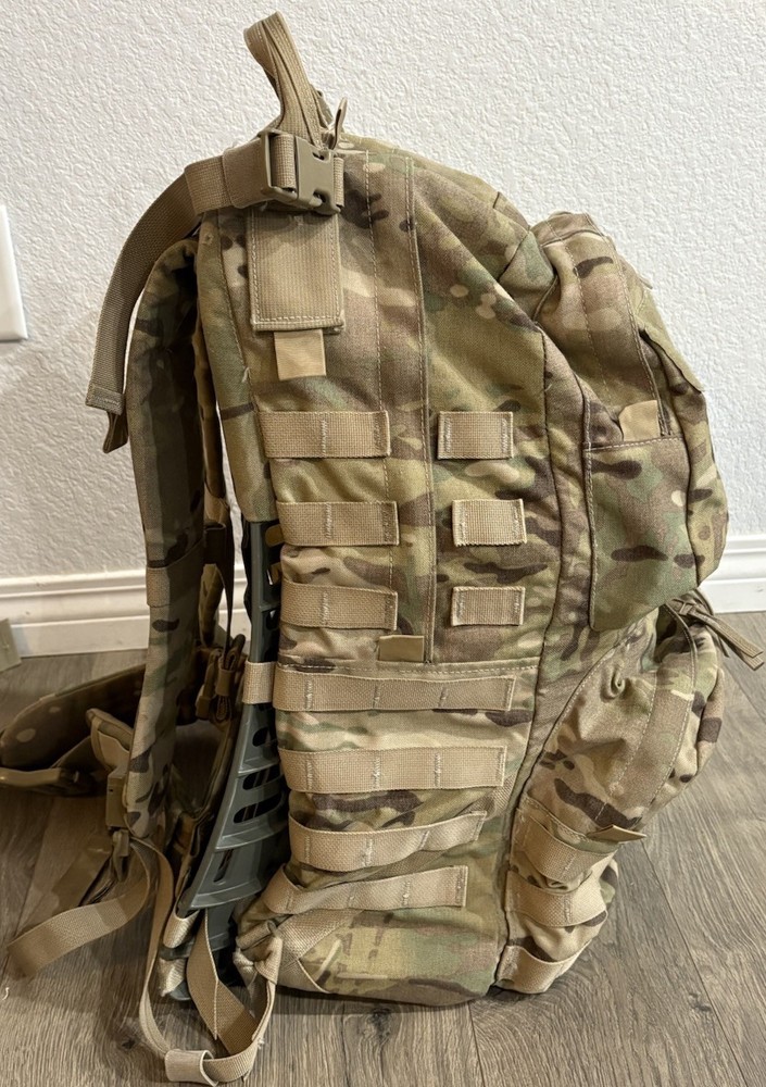 US Military MEDIUM RUCKSACK COMPLETE MULTI-CAM Molle II