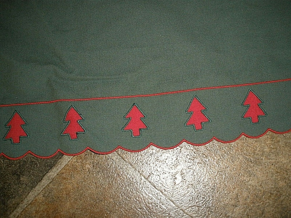 Christmas Tree Table Runner Made in Philippines 14" x 70" (N1)