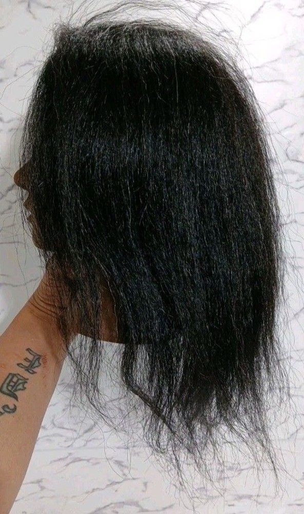 Medium training mannequin head with cosmetology practice