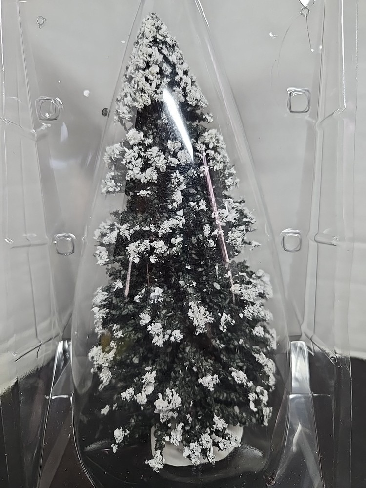 Set of 6 Assorted Packages. Christmas Tree Bundle