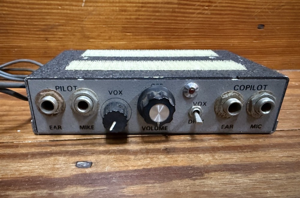 Comtronics DVX AIRCRAFT INTERCOM Pilot Copilot Vintage Estate find.. Powers on