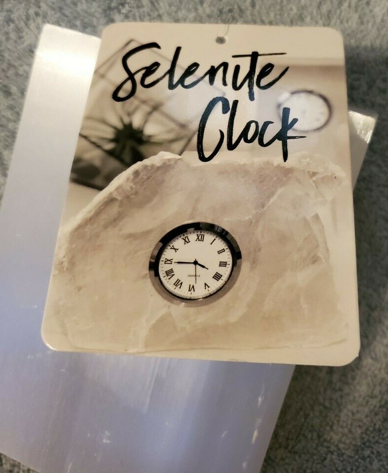 Beautiful Selenite Clock Brand New Condition !