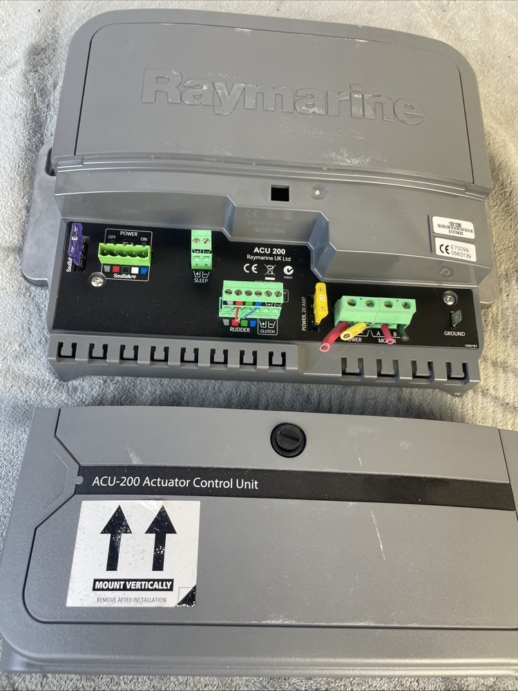 Raymarine ACU-200 Autopilot Computer E70099 Unit Only