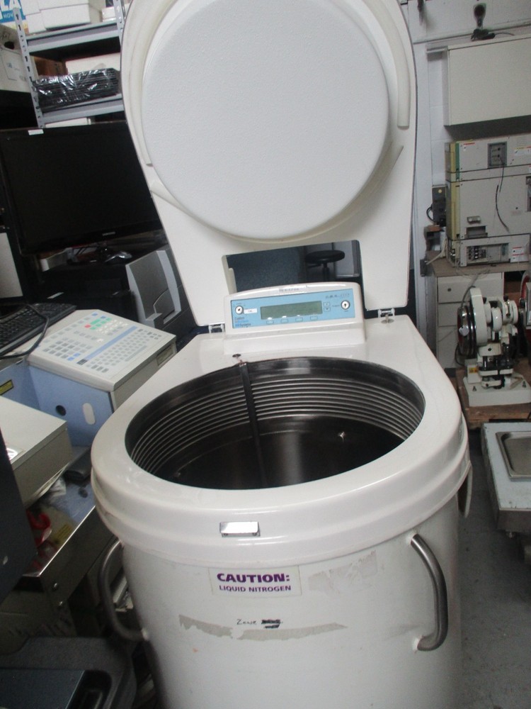 CBS Isothermal V-1500 Liquid Nitrogen Freezer