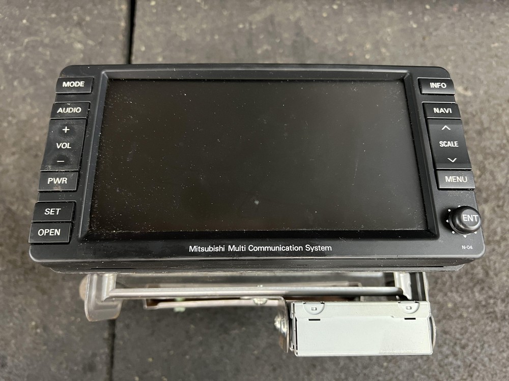 10-13 MITSUBISHI OUTLANDER FRONT DASH DISPLAY SCREEN WITH NAVIGATION ID 8750A209
