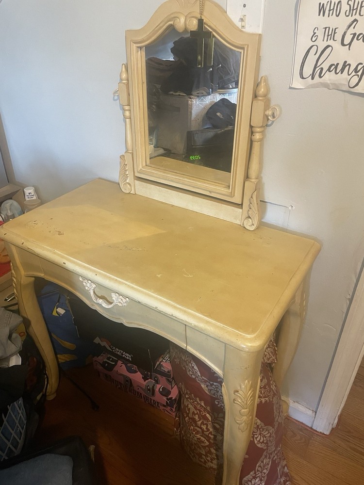 Vintage  Vanity Table With Mirror