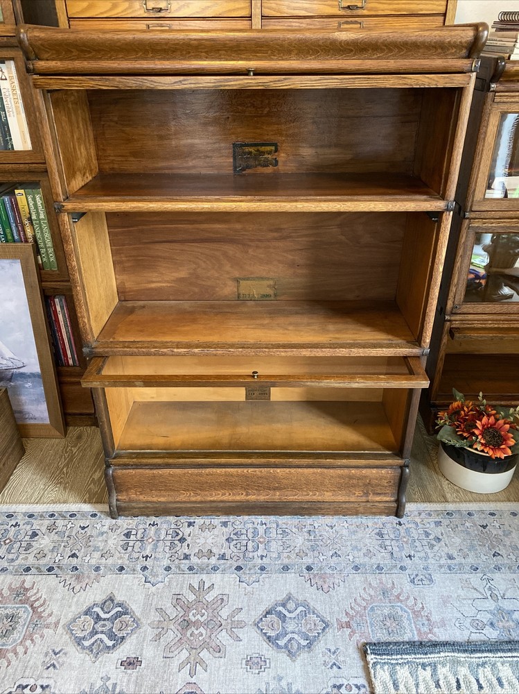 Excellent 34” Globe Wernicke Golden Oak 3 Stack Barrister Bookcase