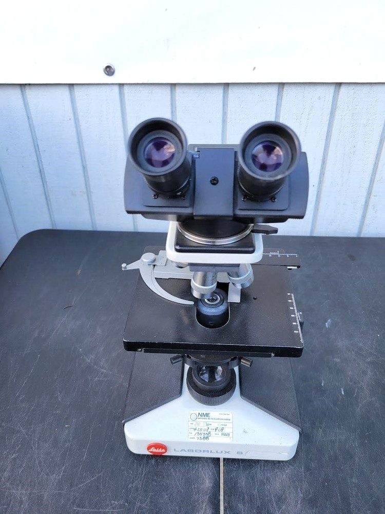 Leitz Laborlux S Microscope, Working