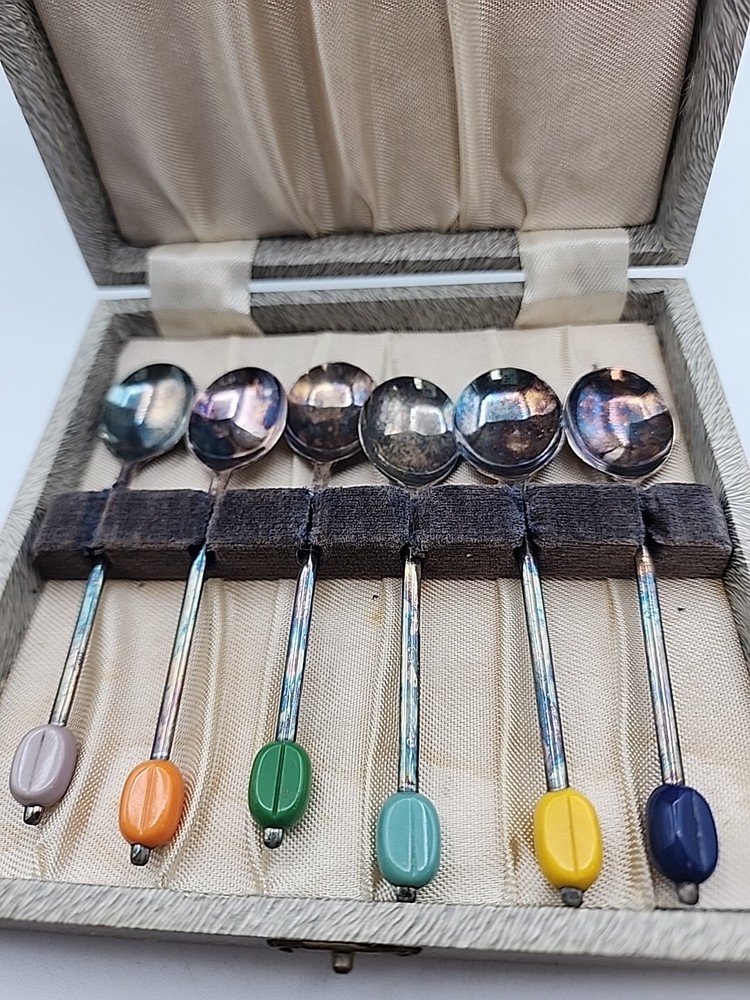 Silver plated spoons in original box ENGLAND