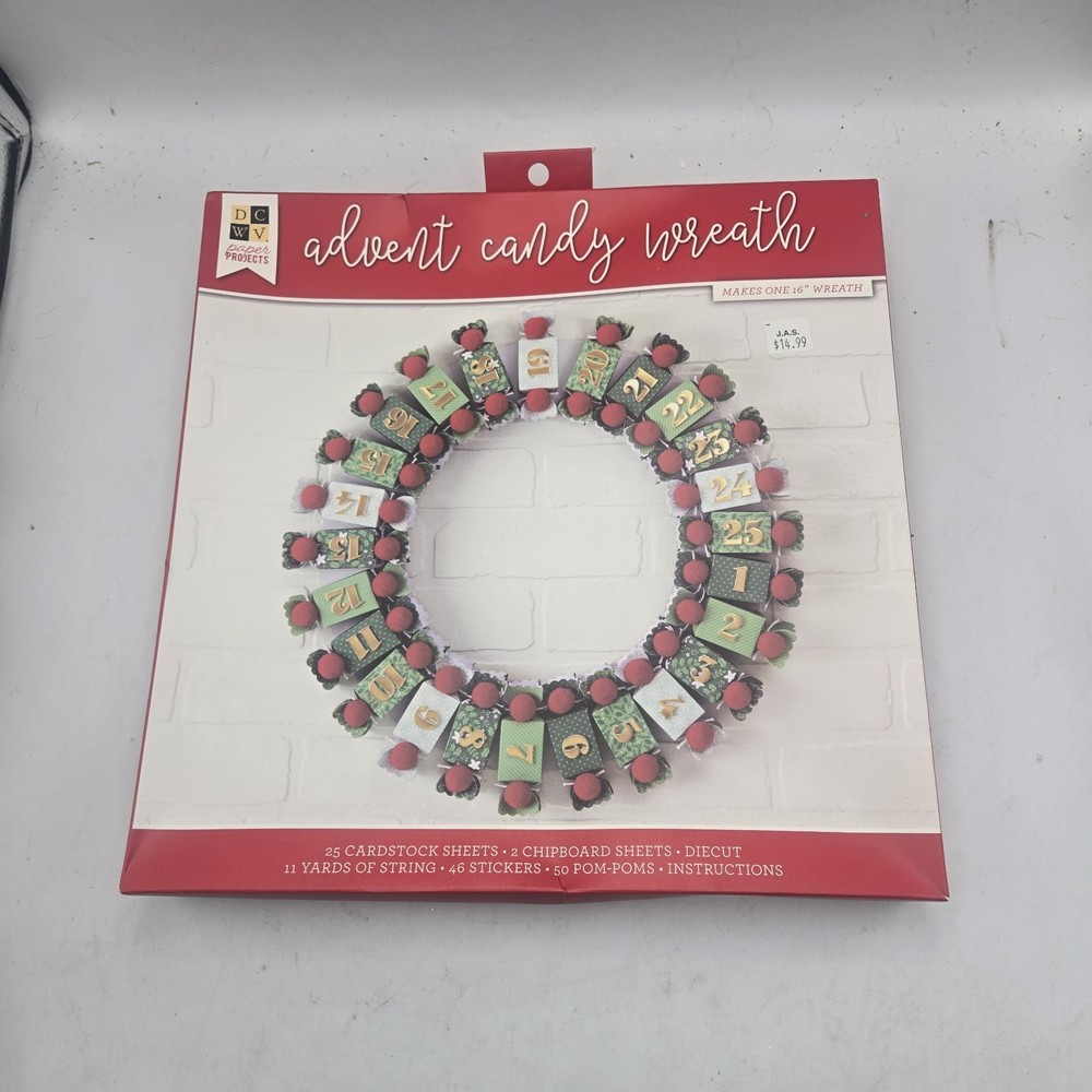 American Crafts- DCWV Paper Projects Advent Candy Wreath