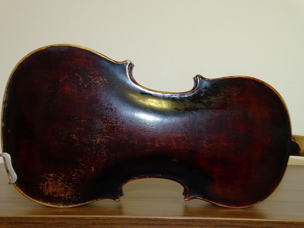 VIOLIN WITH LION HEAD - labelled JACOBUS STAINER (Nr. 522)