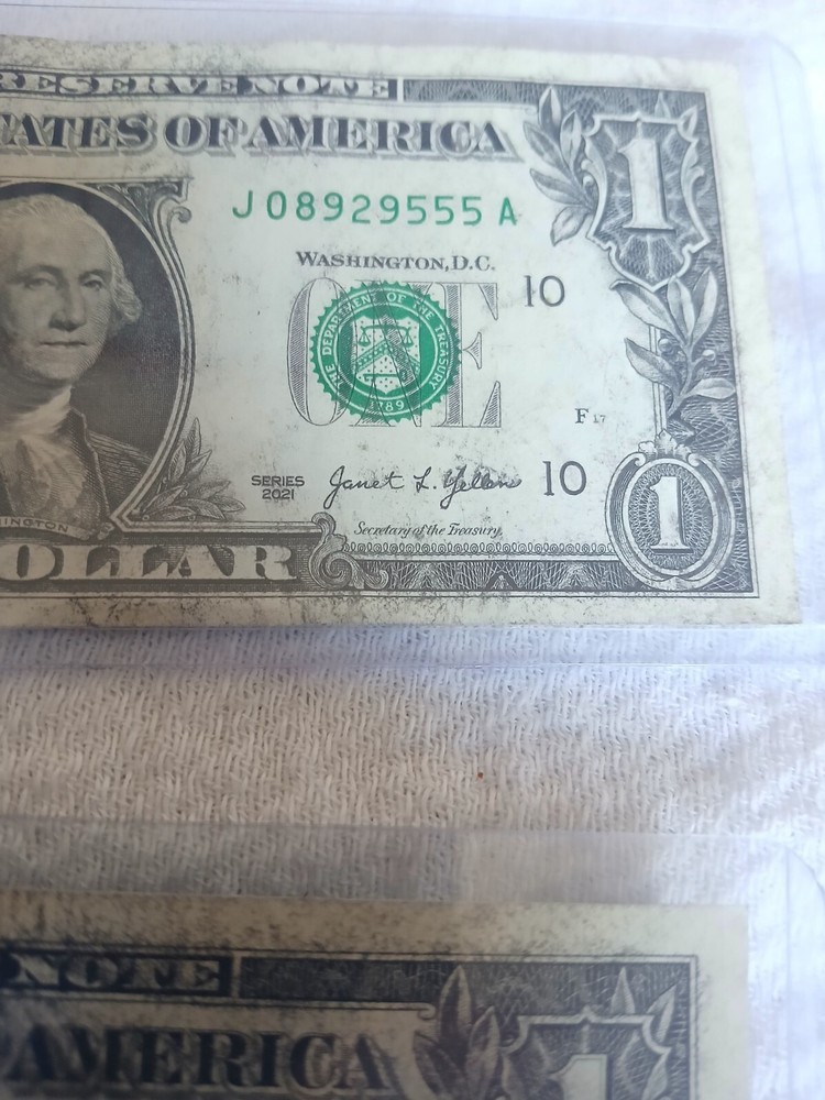 2021 X2 $1 Dollar Bills Ink Smear Errors From The Same Strap.