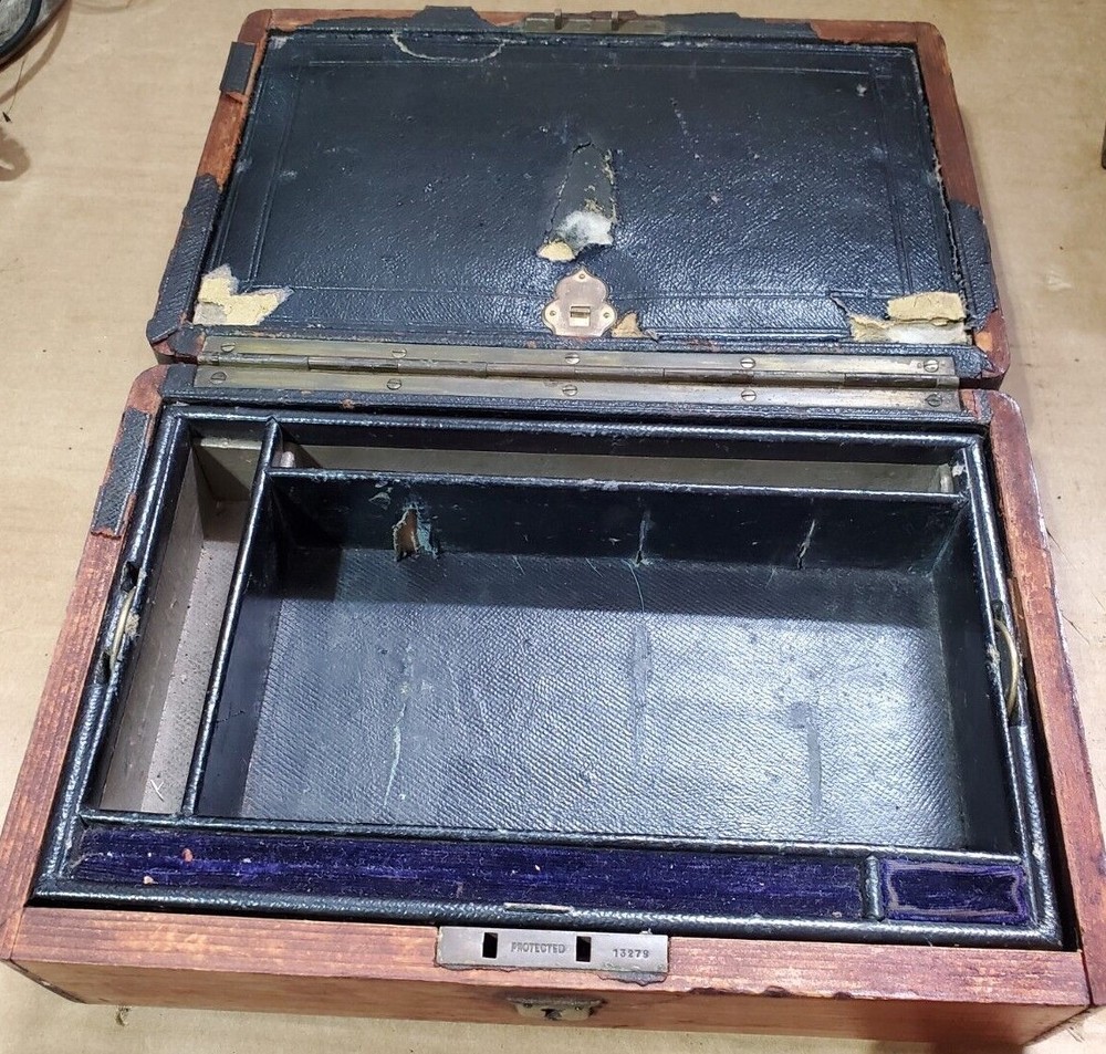 ANTIQUE PORTABLE TRAVEL WRITING  LAP DESK