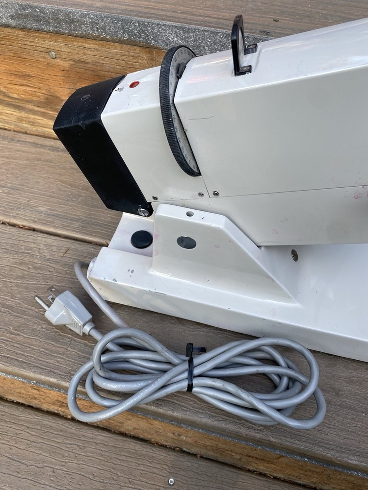Burton 2020 Lensmeter