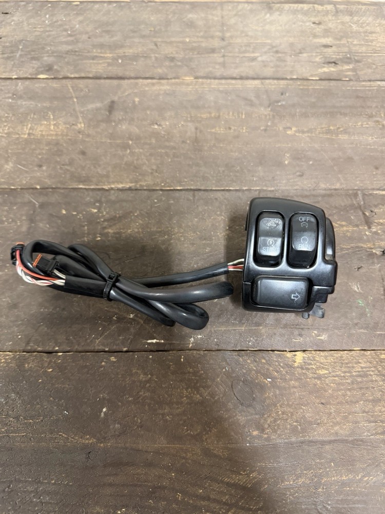 2013 Harley Dyna Switchback Right Hand Control Switch Pack 72948-12 Rare