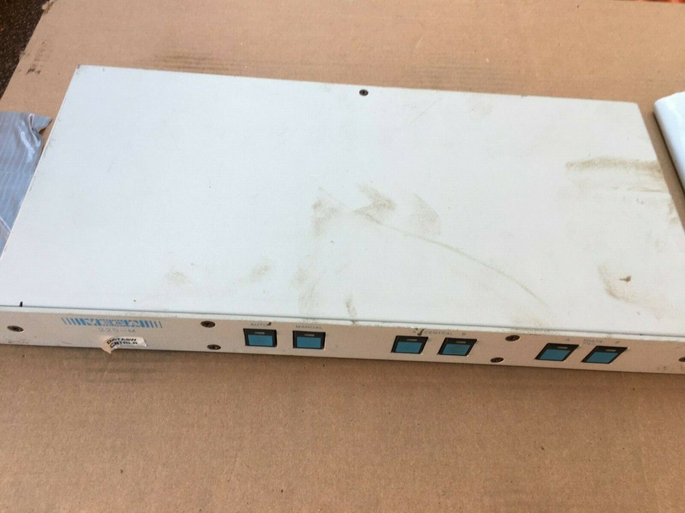 VEGA 225-M Mark IV Co. Communication Data Switch 010-8033