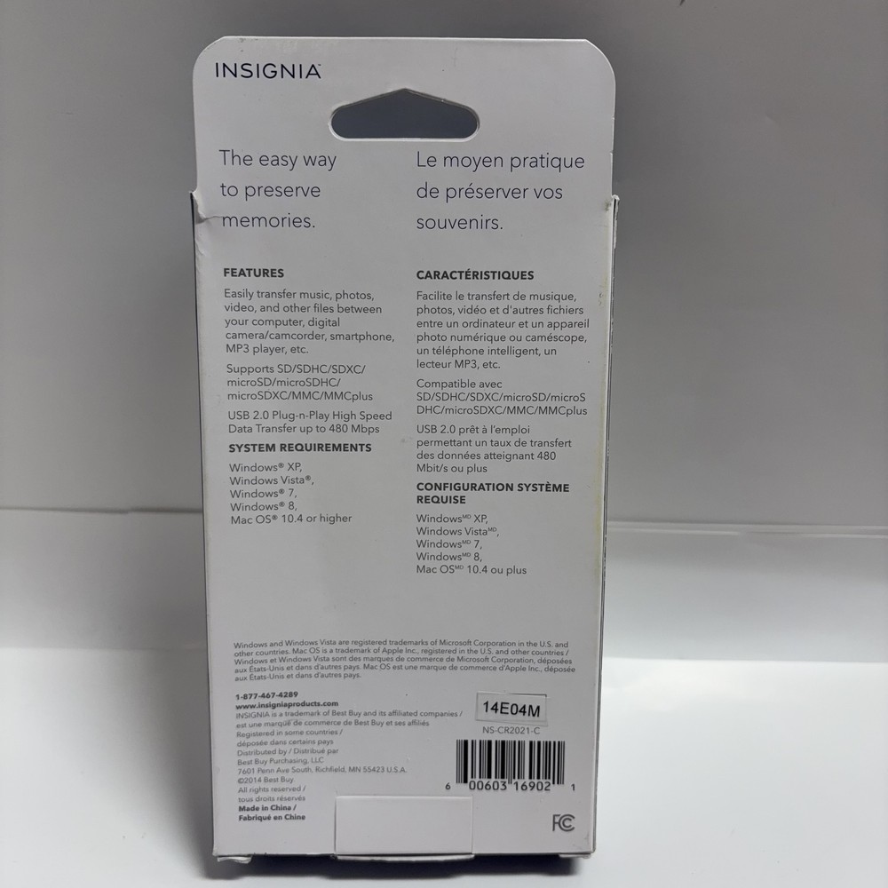 Insignia SD/MMC Memory Card Reader USB stick