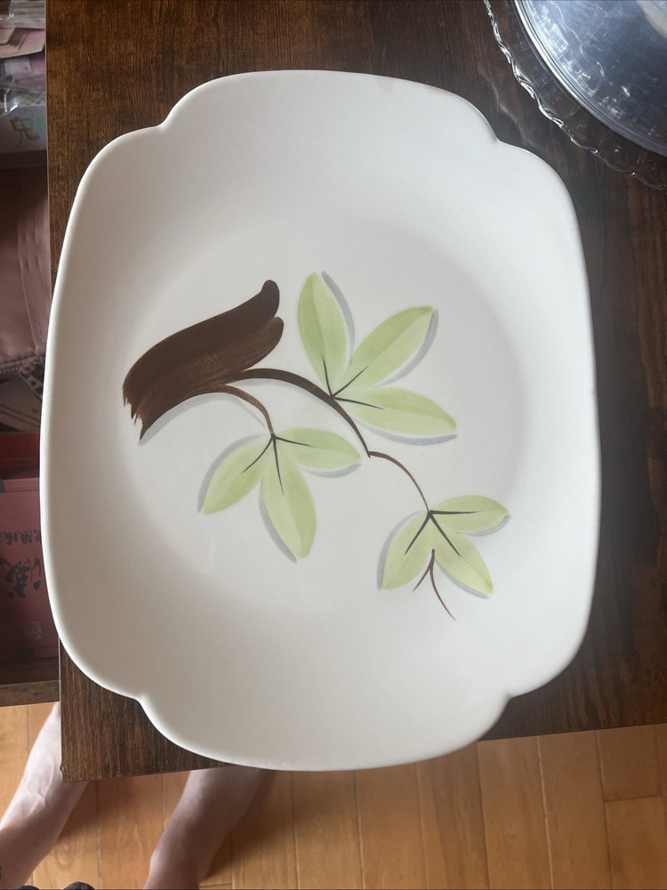 Continental Ceramic Platter Leaf Pattern Glossy Rectangle White Decorative