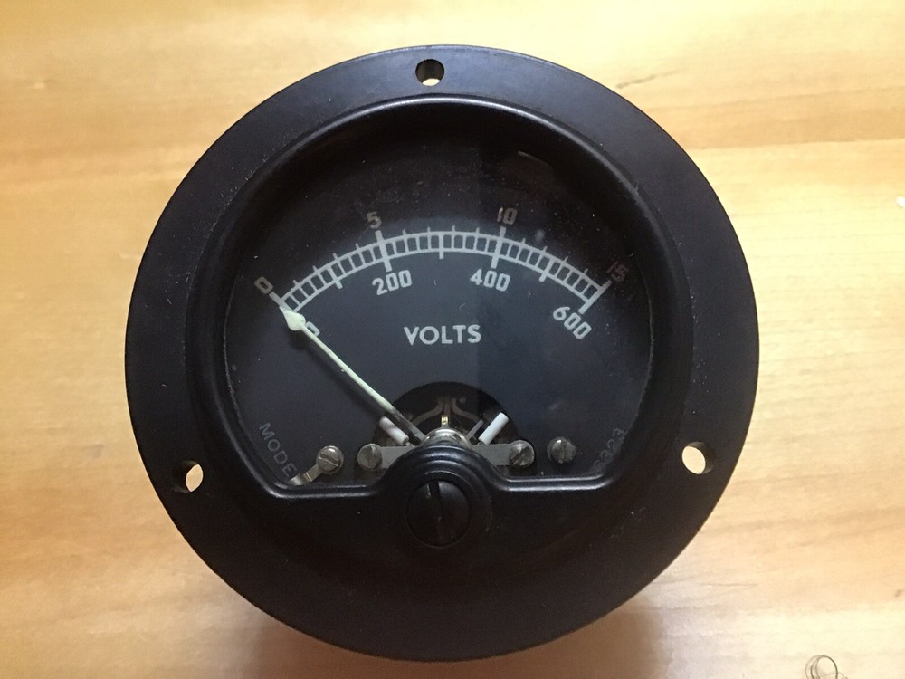 Vintage WWll Simpson W.S No. 19 Voltmeter