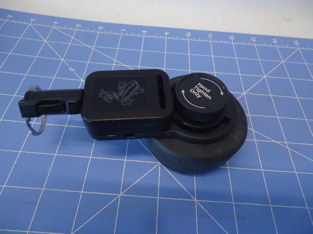 Akona Hose Mount Retractor with rubber adapter