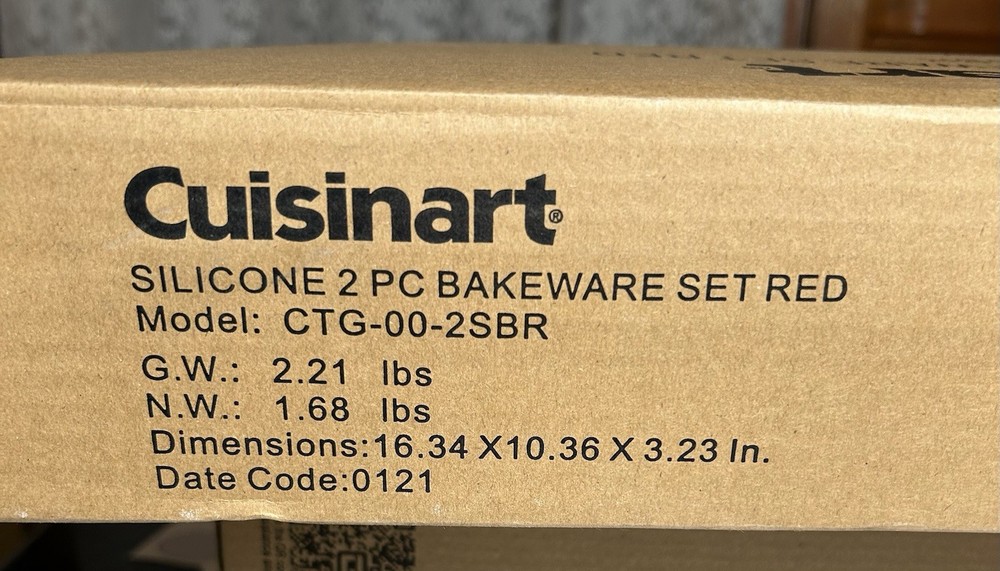 Cuisinart 2 Piece Silicone Cake & Loaf Bakeware Set Red White Sprinkles