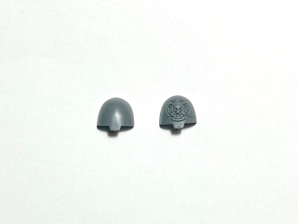 Space Marines Assault Terminator Shoulder Pads - Warhammer 40K