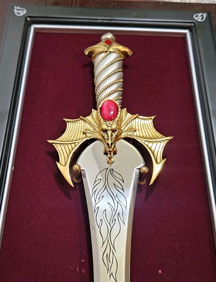 Franklin Mint Dragon's Fire Dagger by Greg Hildebrandt